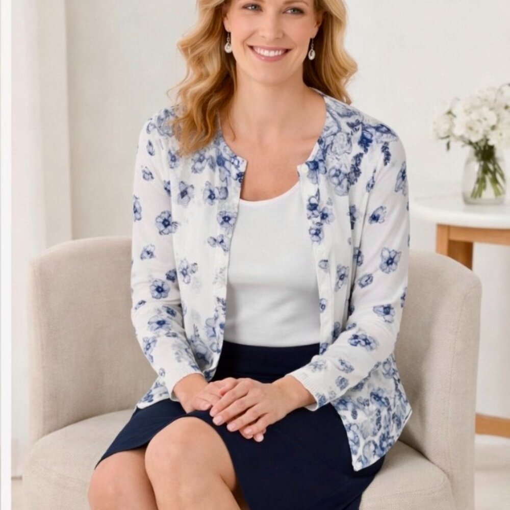 🌸 Karen Scott Floral Jersey Cardigan – Size Small (NWT)